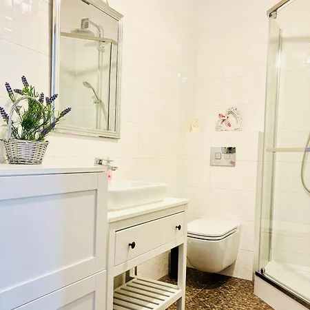 Apartment Moon River In Premium Location Close To Metro Warsaw