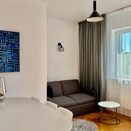 Moon River In Premium Location Close To Metro * Warsaw